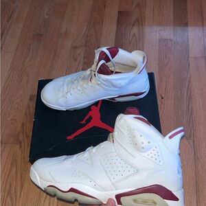 Air Jordan 6 Maroon (2015)